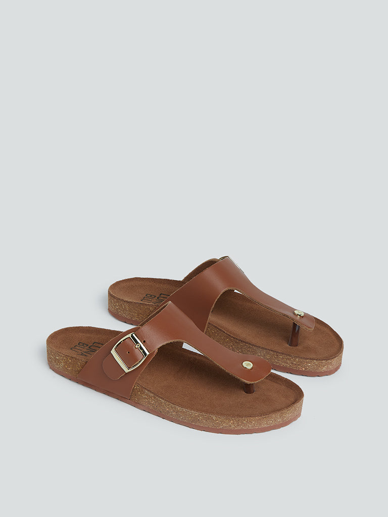 LUNA BLU Brown Buckled Comfort Sandals